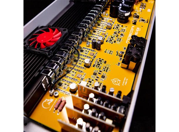 Mosconi PRO 4|30. 4-kanals forsterker 4x225 Watt i 2 Ohm, Klasse A/AB 