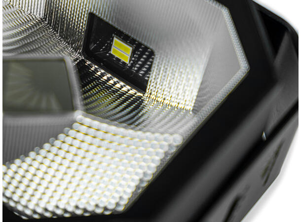 Optibeam OctaX 4.0 arbeidslys 4600 lumen, R10, CISPR 25 class 3 