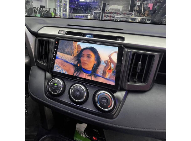 Pioneer Perfect Fit spiller til Toyota Rav4 (2013-2018) u/JBL m/ryggekamera 