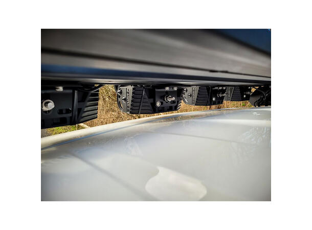 Vinklet monteringsplate til Sentinel Sett med 2 braketter 