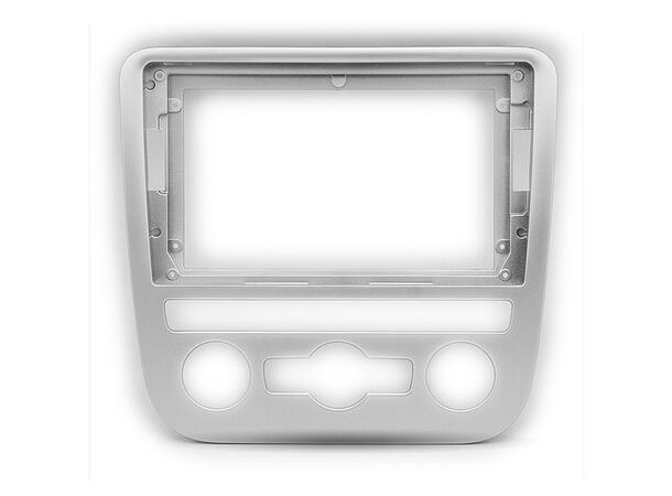 Monteringsramme for 9" spiller VW Scirocco (2013-2015) m/Auto AC 