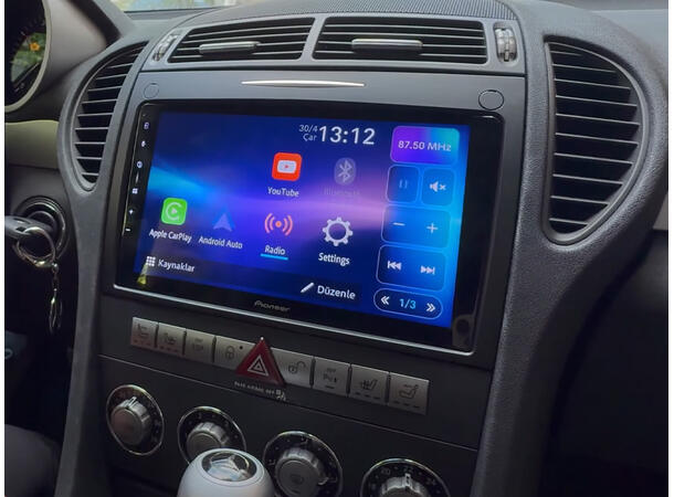 Pioneer Perfect Fit spiller til Mercedes MB SLK (2004-2007) m/Audio 20 u/lydsys. 