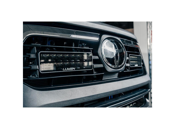Lumen grillkit lyspakke Toyota Hilux SR+ Invincible X 2021-> 