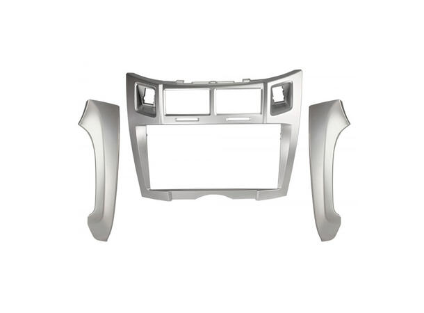 Monteringsramme for 9" spiller Yaris (2006-2011) Sølv 