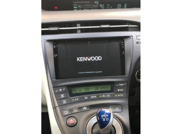 Kenwood Perfect Fit spiller til Toyota Prius (2012-2015) u/JBL Soundsystem 